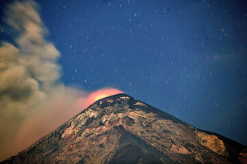 فوران آتشفشان فوئگو در گواتمالا