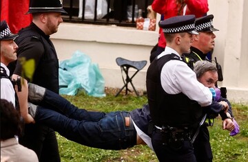 مراسم تاجگذاری شاه انگلیس با ۵۲ بازداشتی به پایان رسید