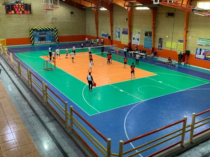 برگزاری مسابقات قهرمانی والیبال نوجوانان آذربایجان شرقی در آذرشهر
