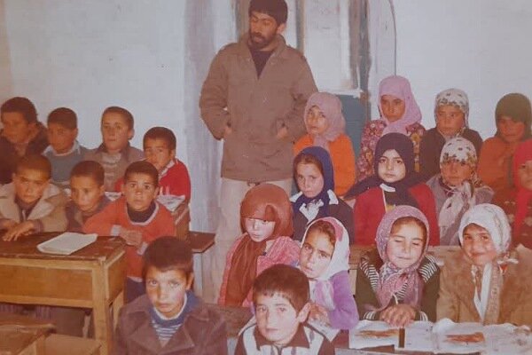 معلمی که الگوی دانش آموزان شهید شد