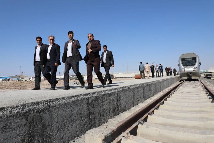 إيران والعراق يوقعان مذكرة تفاهم بشأن الاجراءات التشغيلية لمشروع سكة ​​حديد "الشلامجة-البصرة"