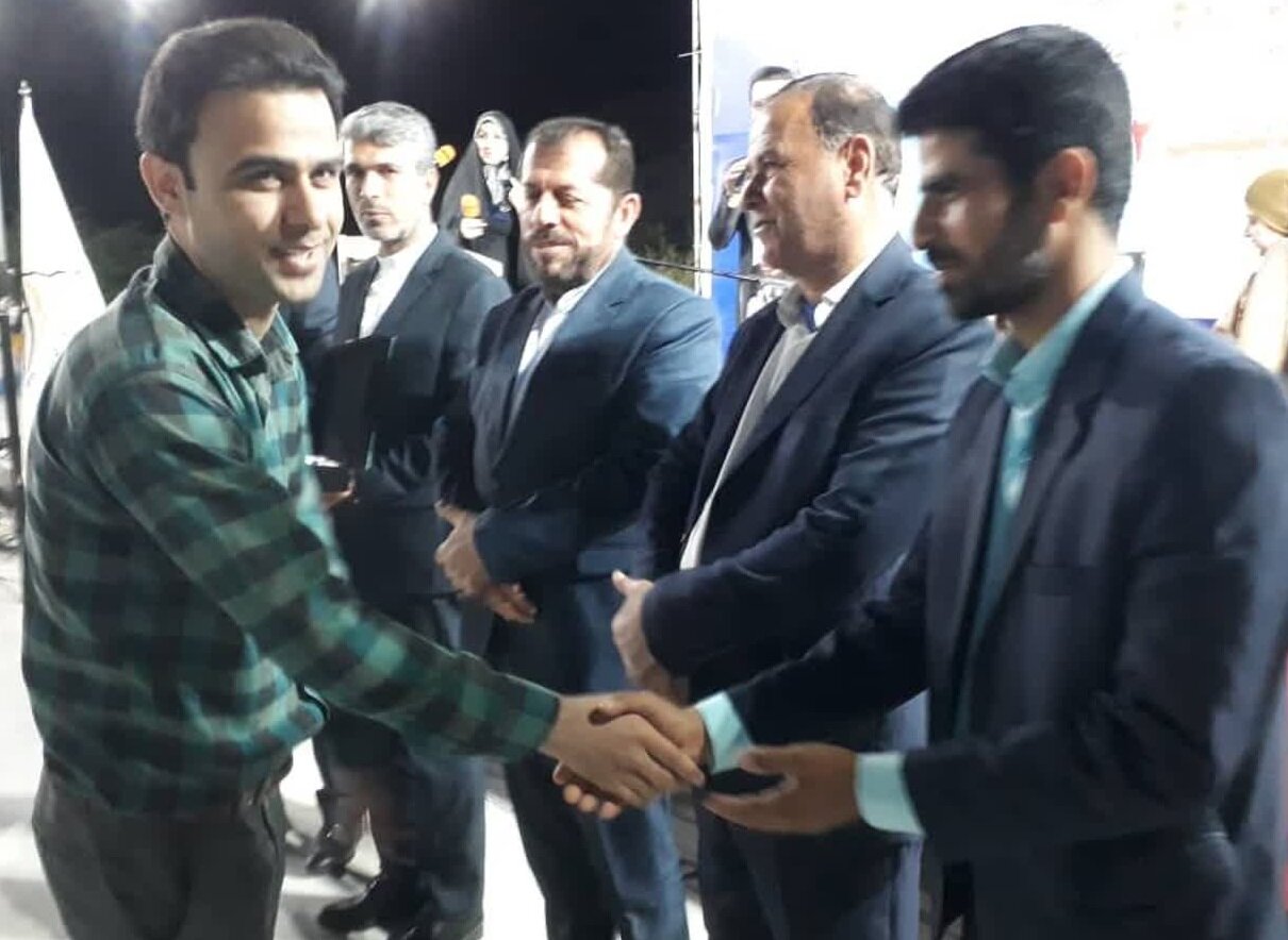 فرهنگیان و کارگران دوراهک تجلیل شدند