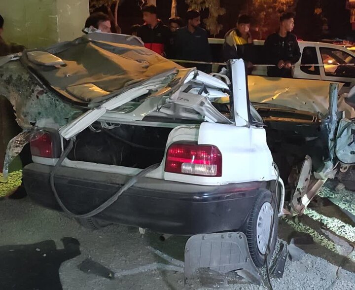 واژگونی پراید در خیابان امام خمینی اصفهان ۲ فوتی و یک مصدوم داشت