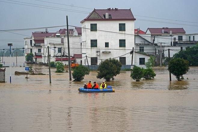 الصين... ارتفاع حصيلة ضحايا الفيضانات إلى 33 قتيلاً و18 مفقوداً