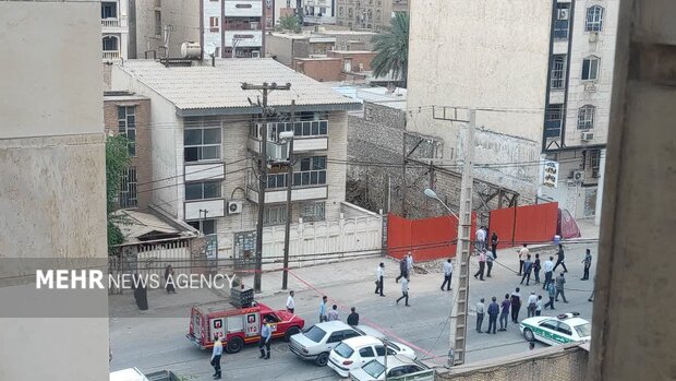 ساختمان در معرض ریزش اهواز/ ساکنان تخلیه شدند