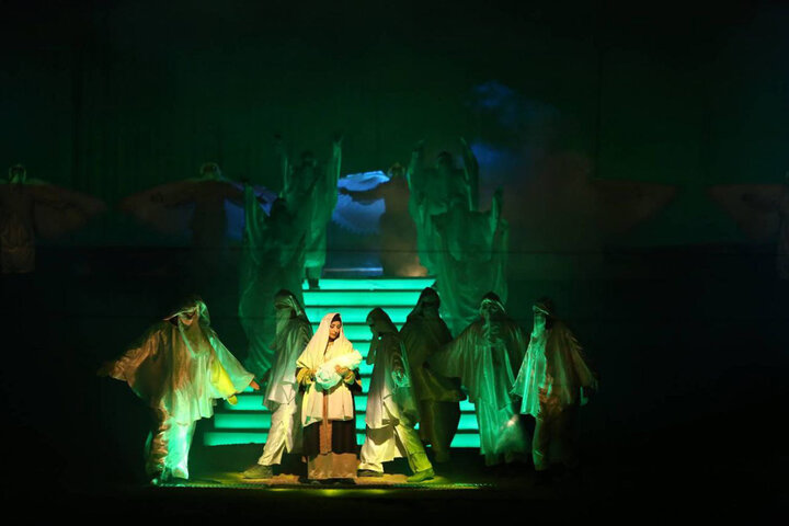 روایت «جهان بانو» از سرگذشت زنان بزرگ/۲۵۰ بازیگر روی صحنه میروند