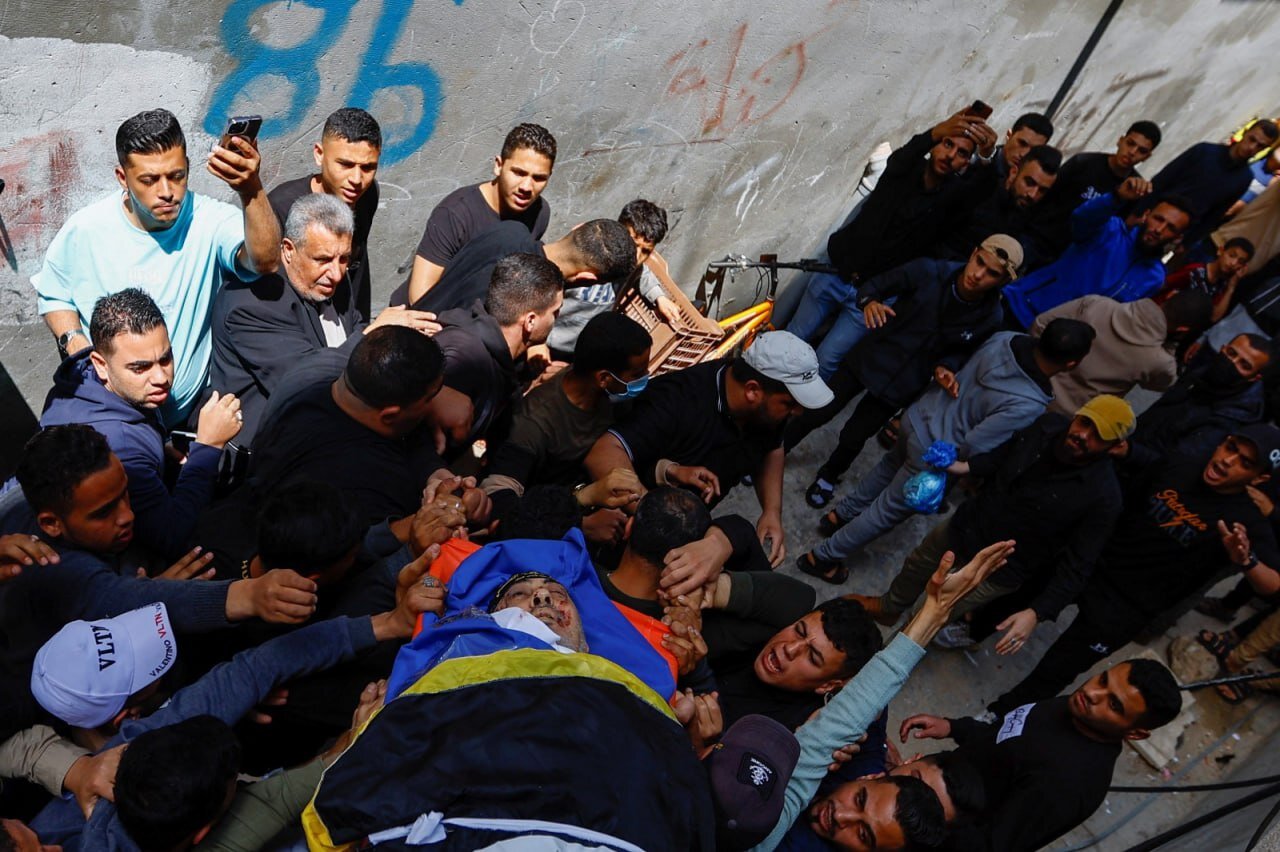 غزہ میں فلسطینی شہداء کی تشییع جنازہ + تصاویر