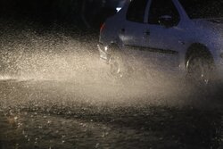 بارش شدید باران سبب آبگرفتگی معابر در تالش شد