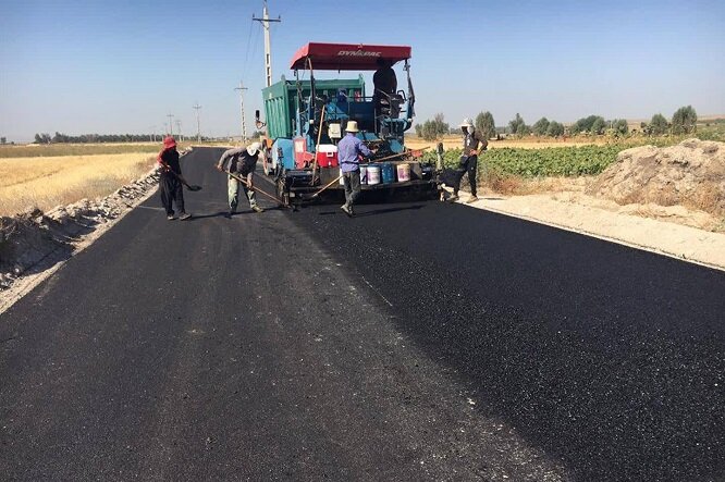 احداث جاده «آباد» - «چاه‌پیر» ۵۰ درصد پیشرفت دارد