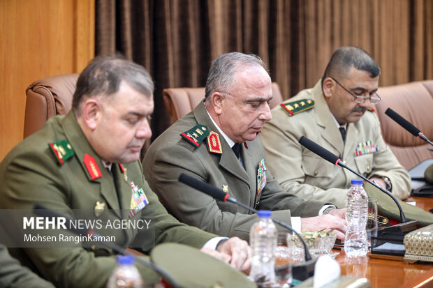 Meeting of Iran defense minister with Syrian official 