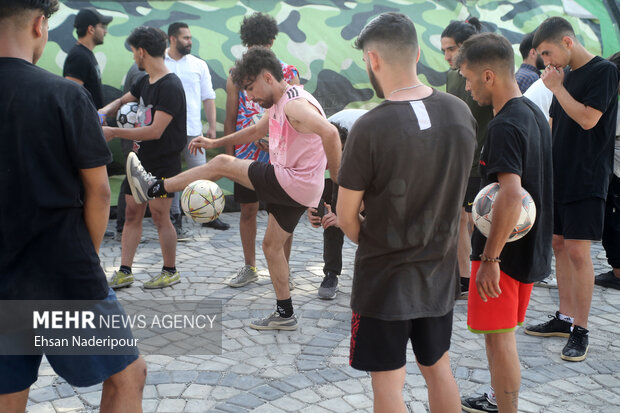 مسابقات فوتبال نمایشی روز پنج شنبه بیست اردیبهشت ۱۴۰۲ در محل آدرنالین پارک در سبک بتل دونفره انجام شد
