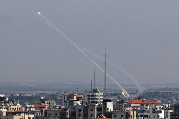 آژیر خطر در شهرک‌های صهیونیست نشین اطراف غزه/ شلیک ۲۰ موشک