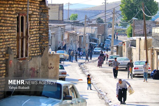 تخریب محل اجتماع معتادان متجاهر در محله آقاجان کرمانشاه