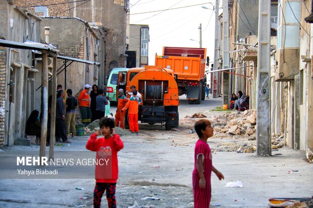 چه عواملی در پدیده کودک آزاری نقش دارند
