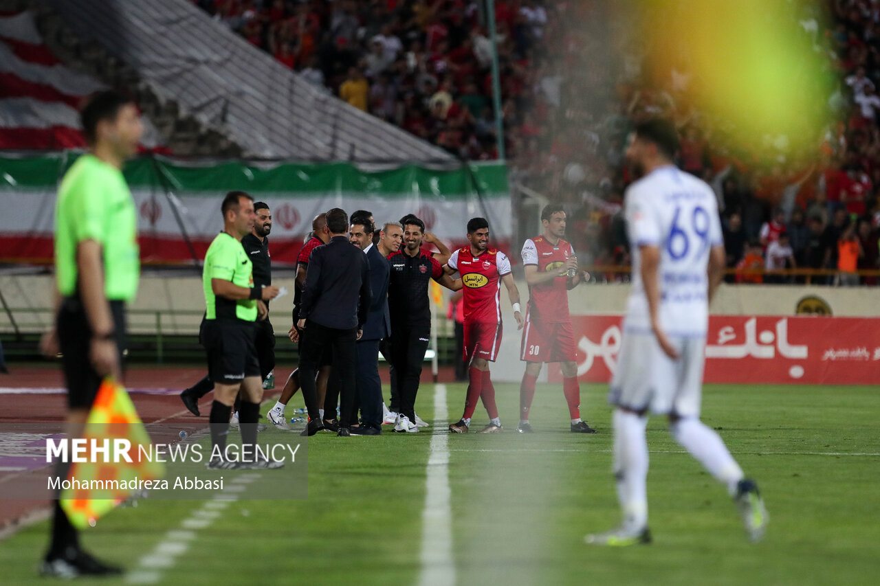 سرمربی پرسپولیس در آستانه اتفاق بزرگ/ «بغض» گلمحمدی میترکد؟