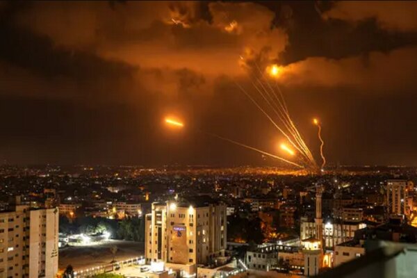 حمله جنگنده‍‌های صهیونیستی به شرق غزه با وجود اعلام آتش بس