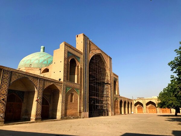 جمعآوری داربستهای مسجد جامع عتیق پس از ۱۵ سال