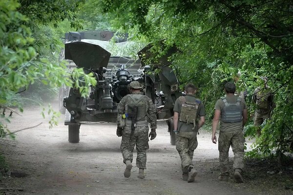 Ukrayna İngiltere'den özel yapım uzun menzilli SİHA alacak Ukrayna İngiltere'den özel yapım uzun menzilli SİHA alacak