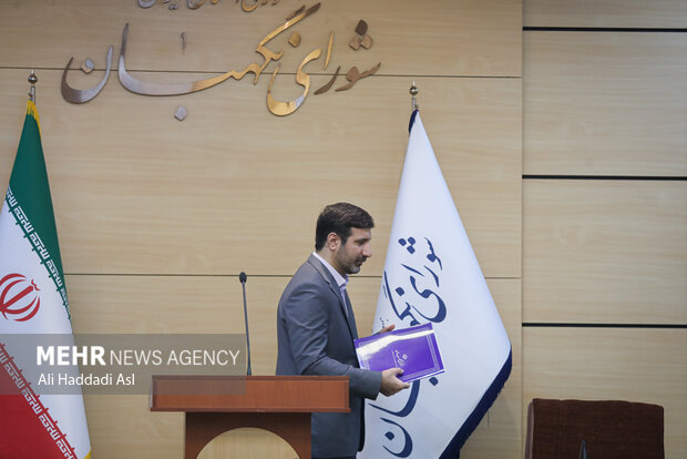 نشست خبری هادی طحان نظیف سخنگوی شورای نگهبان صبح روز شنبه ۲۳ اردیبهشت ماه ۱۴۰۲ با حضور اصحاب رسانه برگزار شد