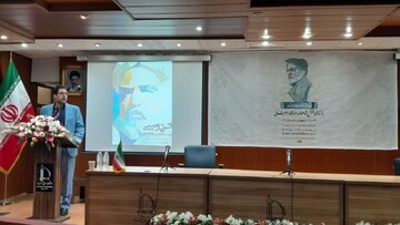 حکیم ابوالقاسم فردوسی پاسدار هویت ایرانی است