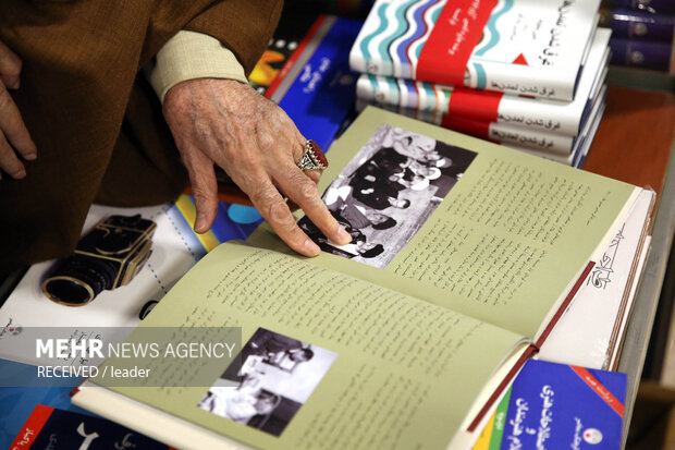 بازدید رهبر معظم انقلاب از سی و‌‌ چهارمین نمایشگاه بین‌المللی کتاب تهران