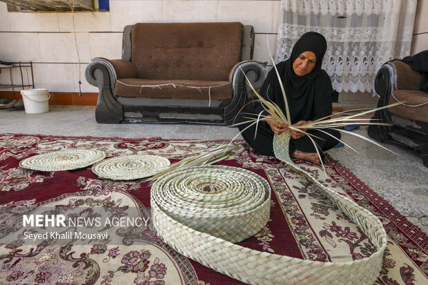 آمادگی برای هفته صنایع دستی/کاهش مسافر ورودی از ۲ کشور به ایران آمادگی برای هفته صنایع دستی/کاهش مسافر ورودی از ۲ کشور به ایران