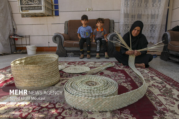 Mat weaving art in Southern Iran
