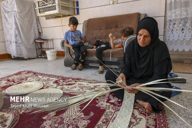 حصیر بافی با نخل خرما