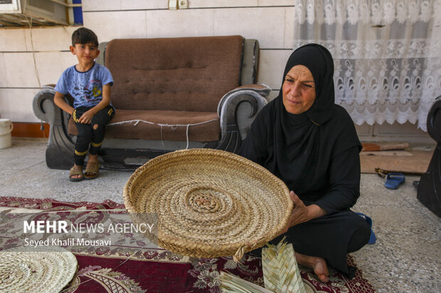 Mat weaving art in Southern Iran
