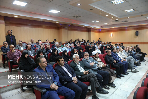 بزرگداشت مرحوم حسن غفوری فرد 8