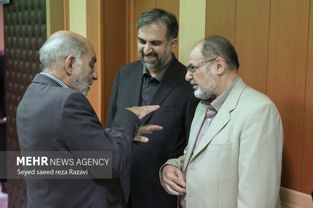 بزرگداشت مرحوم حسن غفوری فرد 17
