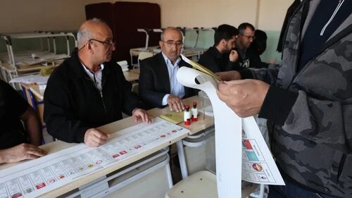 Erdogan, Kilicdaroglu, Ogan cast their votes