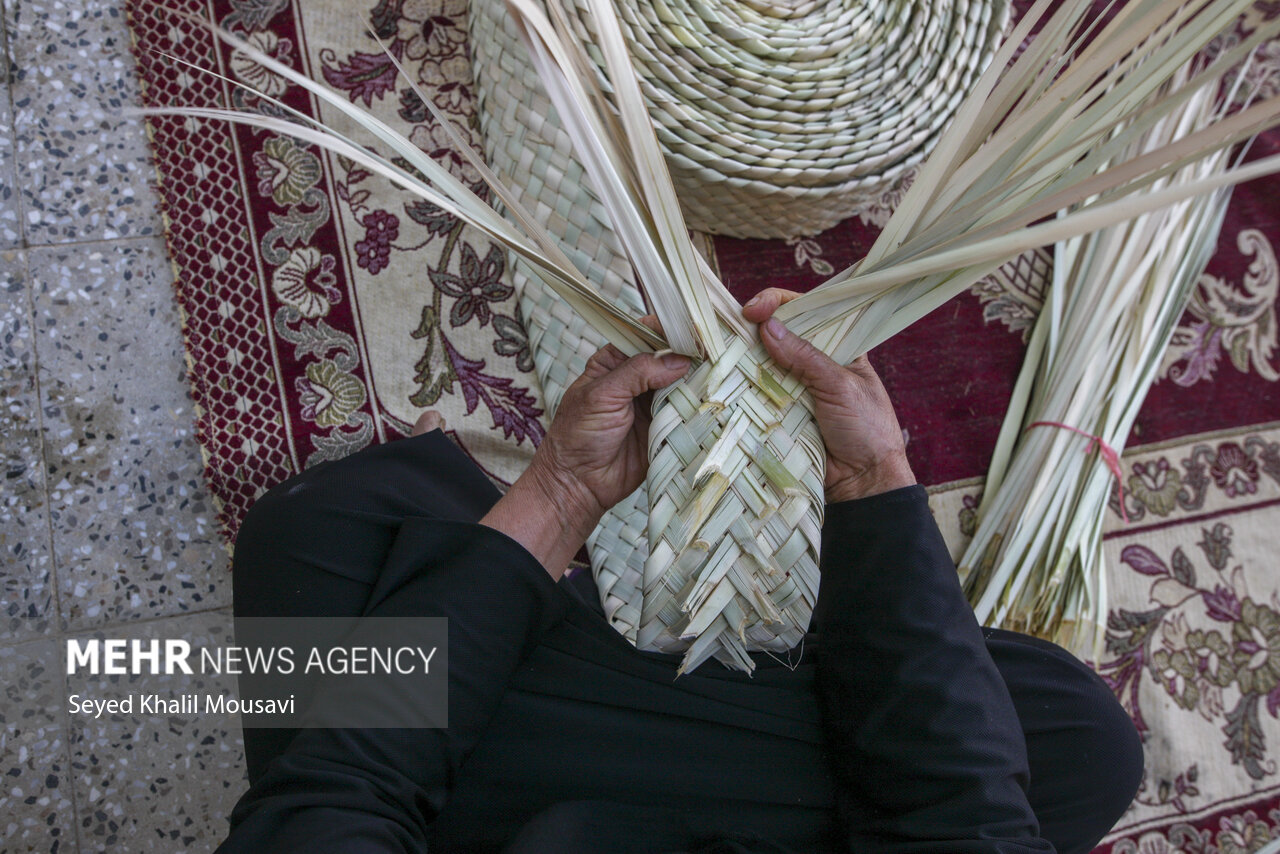 Mehr News Agency - Mat weaving art in Southern Iran