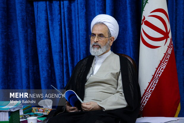 تحول حوزه به معنای دور شدن از اهداف و تفکرات بزرگان حوزه نیست تحول حوزه به معنای دور شدن از اهداف و تفکرات بزرگان حوزه نیست