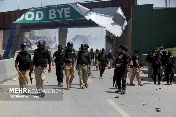 باكستان ... مقتل 6 اشخاص من عناصر أمن في اقتحام مسلحين لمنشأة الطاقة 