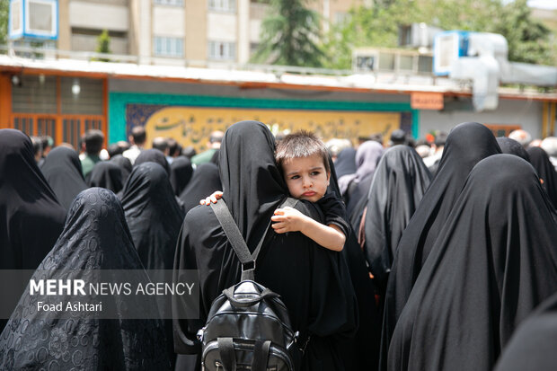 آئین گرامیداشت و تدفین پیکر مطهر شهید گمنام، دوشنبه ۲۵ اردیبهشت با حضور جمعی از خانواده‌های شهدا و مسئولین لشکری در سازمان پدافند غیرعامل کشور برگزار شد