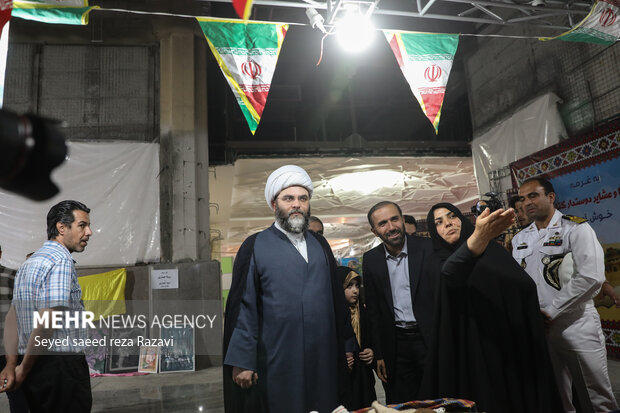 بازدید رئیس سازمان تبلیغات اسلامی از نمایشگاه کتاب 16