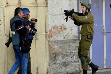 شهادت جوان فلسطینی در شمال رام الله/ اقامه نماز جمعه در مسجدالاقصی با حضور ۵۰ هزار نمازگزار