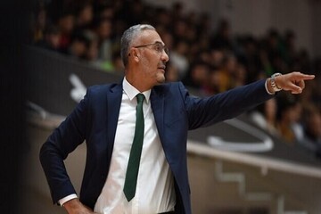 Hakan Demir takes charge of Iran basketball team