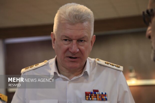 Russian Navy chief visits Naval University of Noshahr 