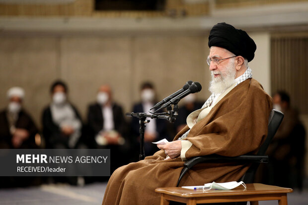 دیدار دست اندرکاران و کارگزاران حج با رهبر معظم انقلاب اسلامی 13