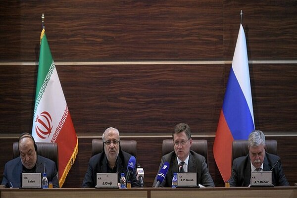 اتفاق إيراني روسي على إستثمار موسكو بـ 6 حقول نفطية في إيران