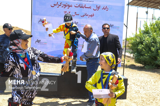 اولین مرحله مسابقات موتور کراس بانوان چهارشنبه ۲۷ اردیبهشت ۱۴۰۲ در پیست بین المللی آزادی برگزار شد