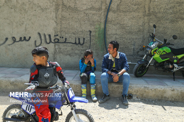 اولین مرحله مسابقات موتور کراس بانوان چهارشنبه ۲۷ اردیبهشت ۱۴۰۲ در پیست بین المللی آزادی برگزار شد