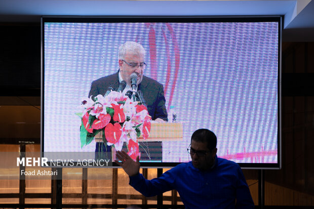  جواد اوجی وزیر نفت در مراسم افتتاح بیست و هفتمین نمایشگاه نفت و گاز حضور دارد