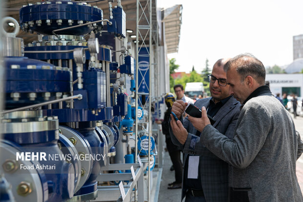 یست و هفتمین نمایشگاه نفت و گاز، صبح چهارشنبه ۲۷ اردیبهشت ۱۴۰۲ با حضور محمد مخبر، معاون اول رییس جمهور در محل نمایشگاه‌های بین‌المللی تهران برگزار شد
