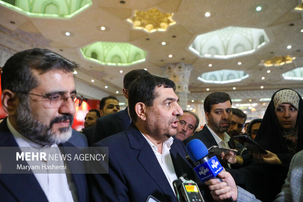 بازدید محمد مخبر از سی و چهارمین نمایشگاه بین المللی کتاب تهران 10