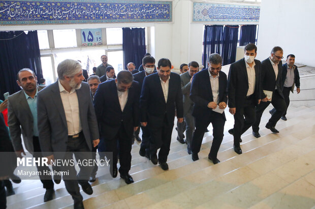 بازدید محمد مخبر از سی و چهارمین نمایشگاه بین المللی کتاب تهران 12