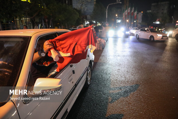 Persepolis fans celebrate wining IPL title by their team