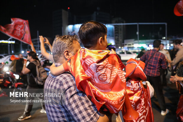 Persepolis fans celebrate wining IPL title by their team